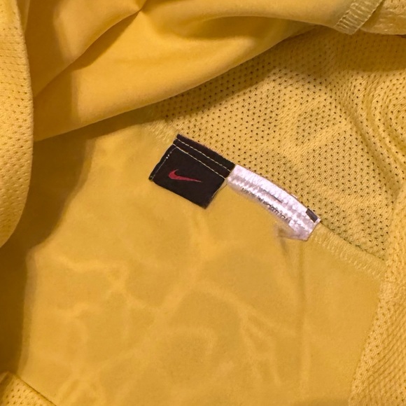 Brazil Team Men’s Football Jersey Nike XL Good Condition Worn Once - Picture 5 of 5